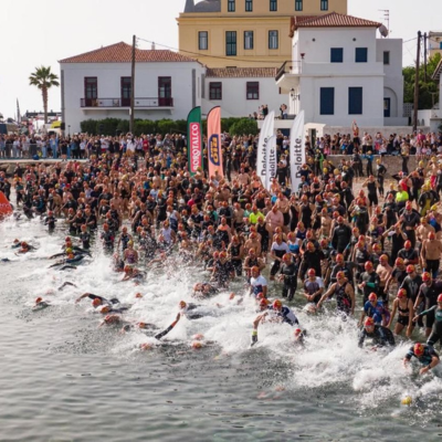 crowd of swimmers participating in the event